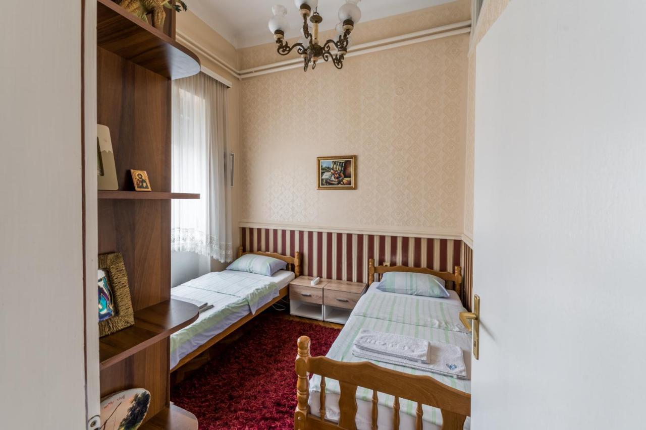 Apartment Panorama Central Novi Sad Buitenkant foto