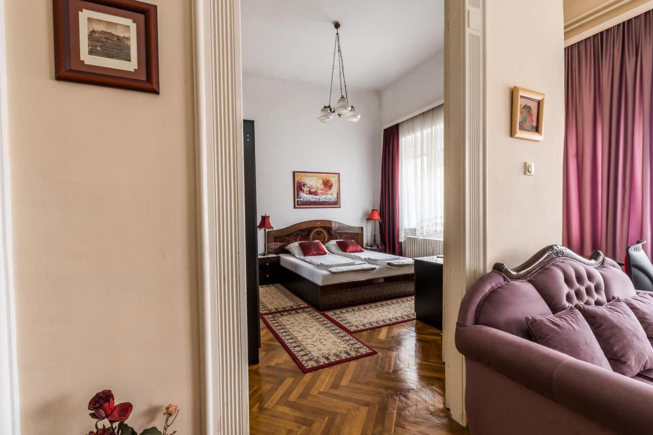 Apartment Panorama Central Novi Sad Buitenkant foto