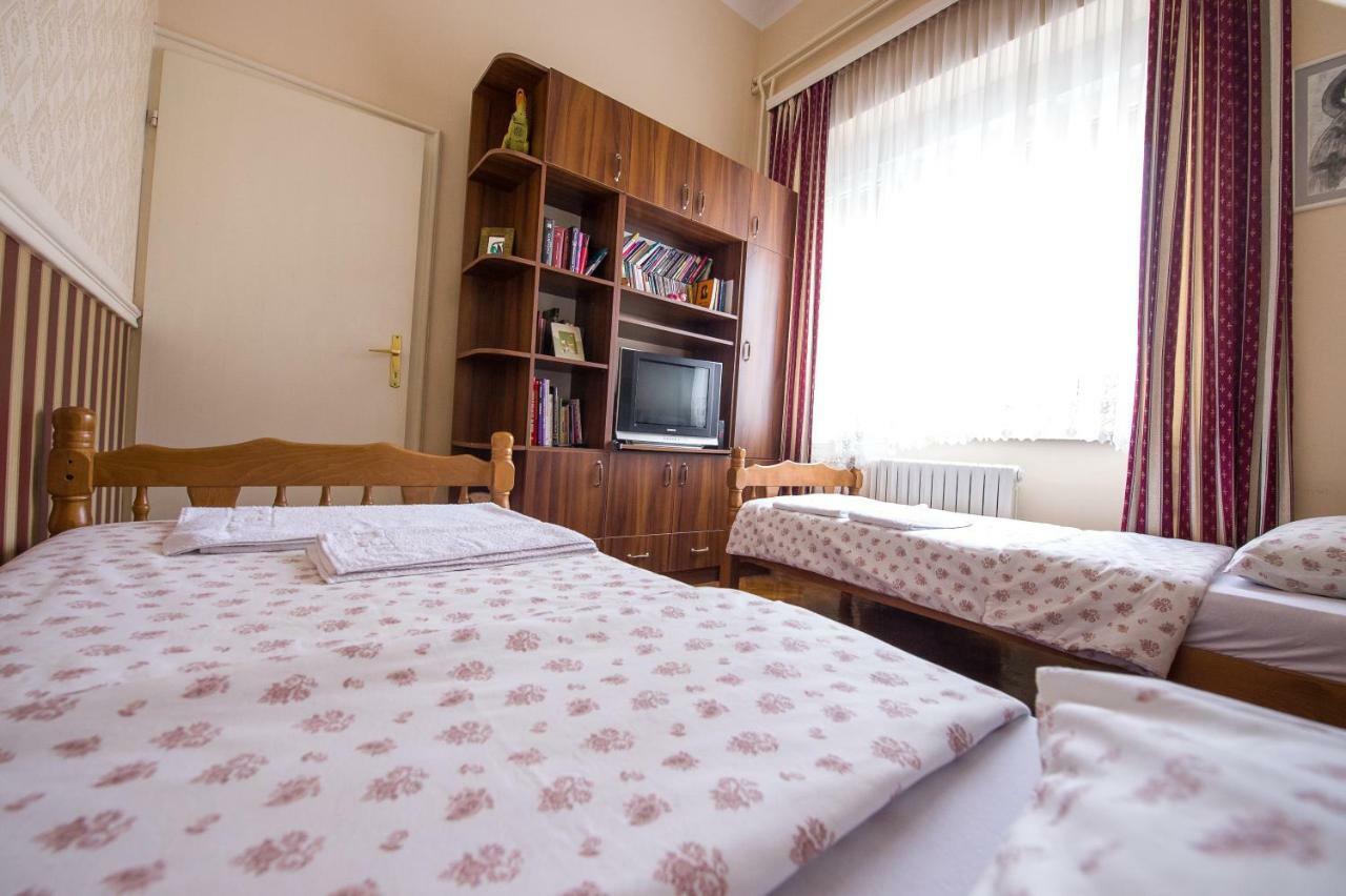 Apartment Panorama Central Novi Sad Buitenkant foto